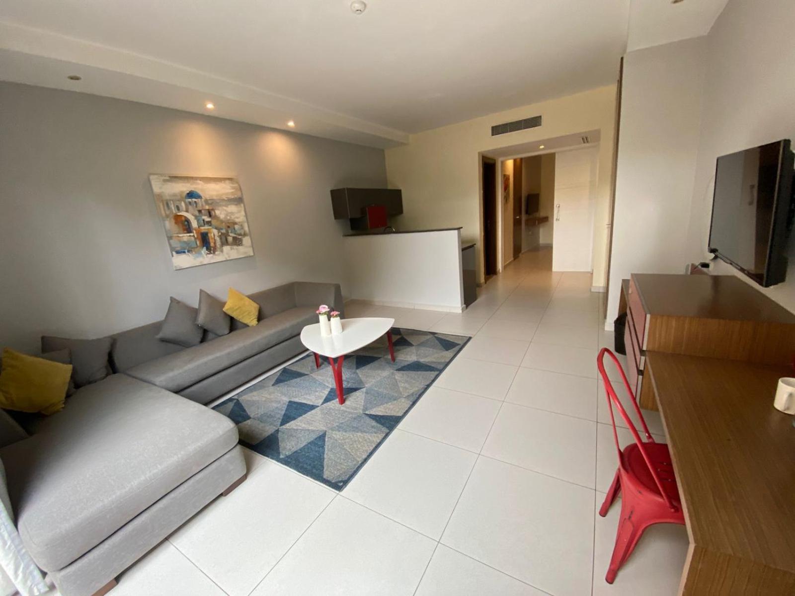 The Ray Hotel And Studios Beiroet Buitenkant foto